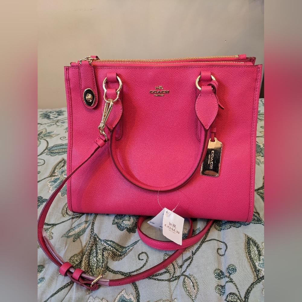 NWT Coach pebbled leather handbag